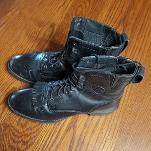 Ariat roper laceup cowboy boots